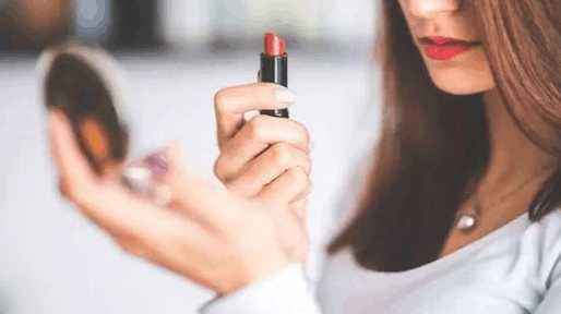 虚拟试妆软件开发促进美妆零售行业发展